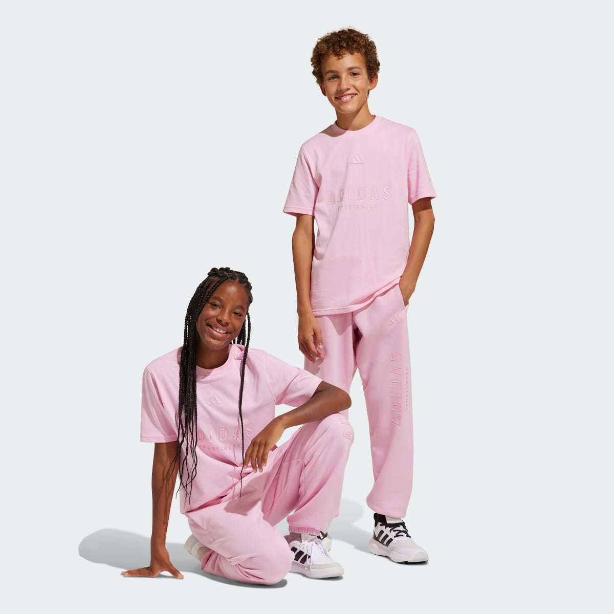 Спортивні штани J All Season GFX Kids Sportswear JI6165 — adidas