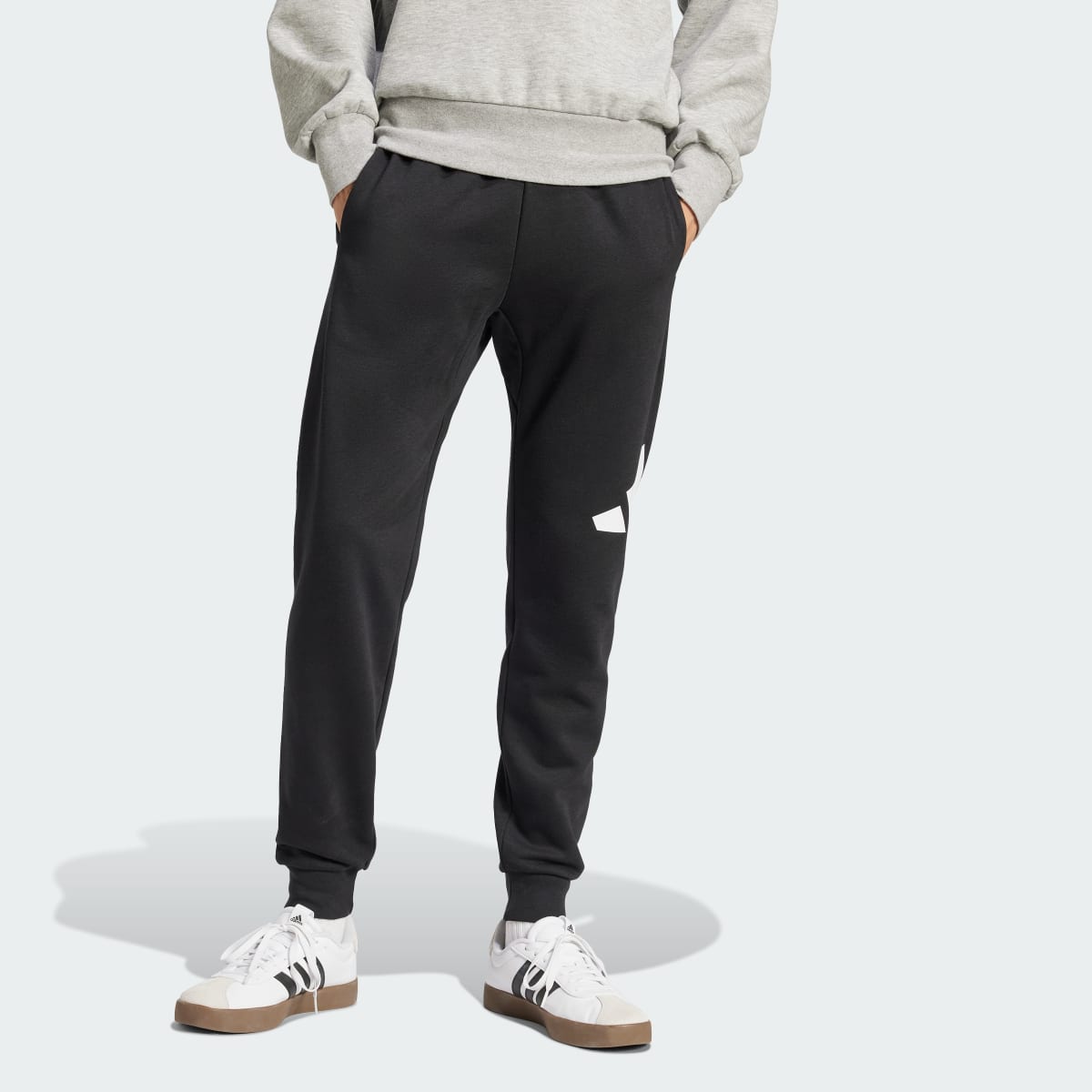 Джогери Essentials Big Logo Cuffed Fleece Sportswear IN6147