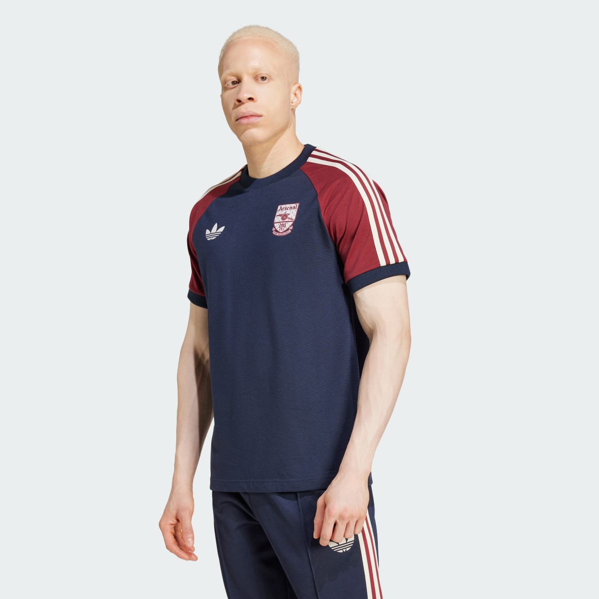 Футболка Arsenal Adicolor Classics 3-Stripes Originals IY0053
