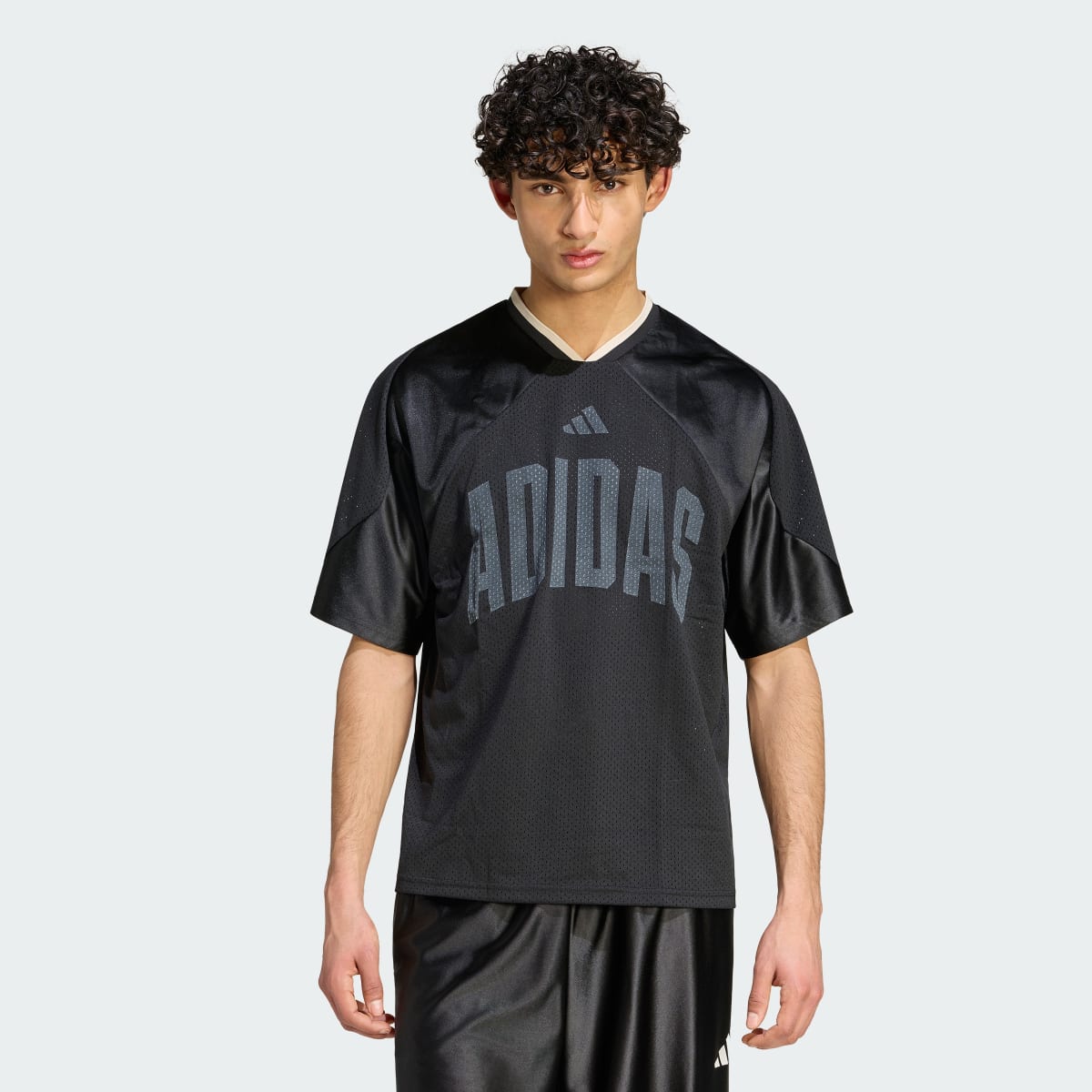 Футболка STADIUM GRAPHIC MESH Sportswear JZ6853 — adidas Україна