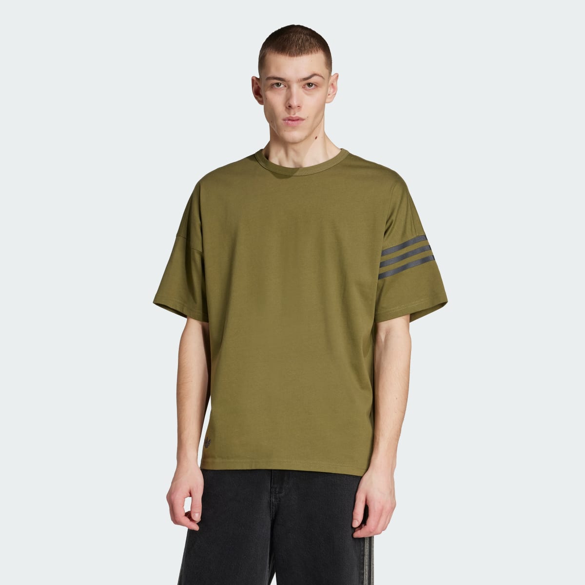 Футболка Neuclassics Originals HZ3697 — adidas Україна