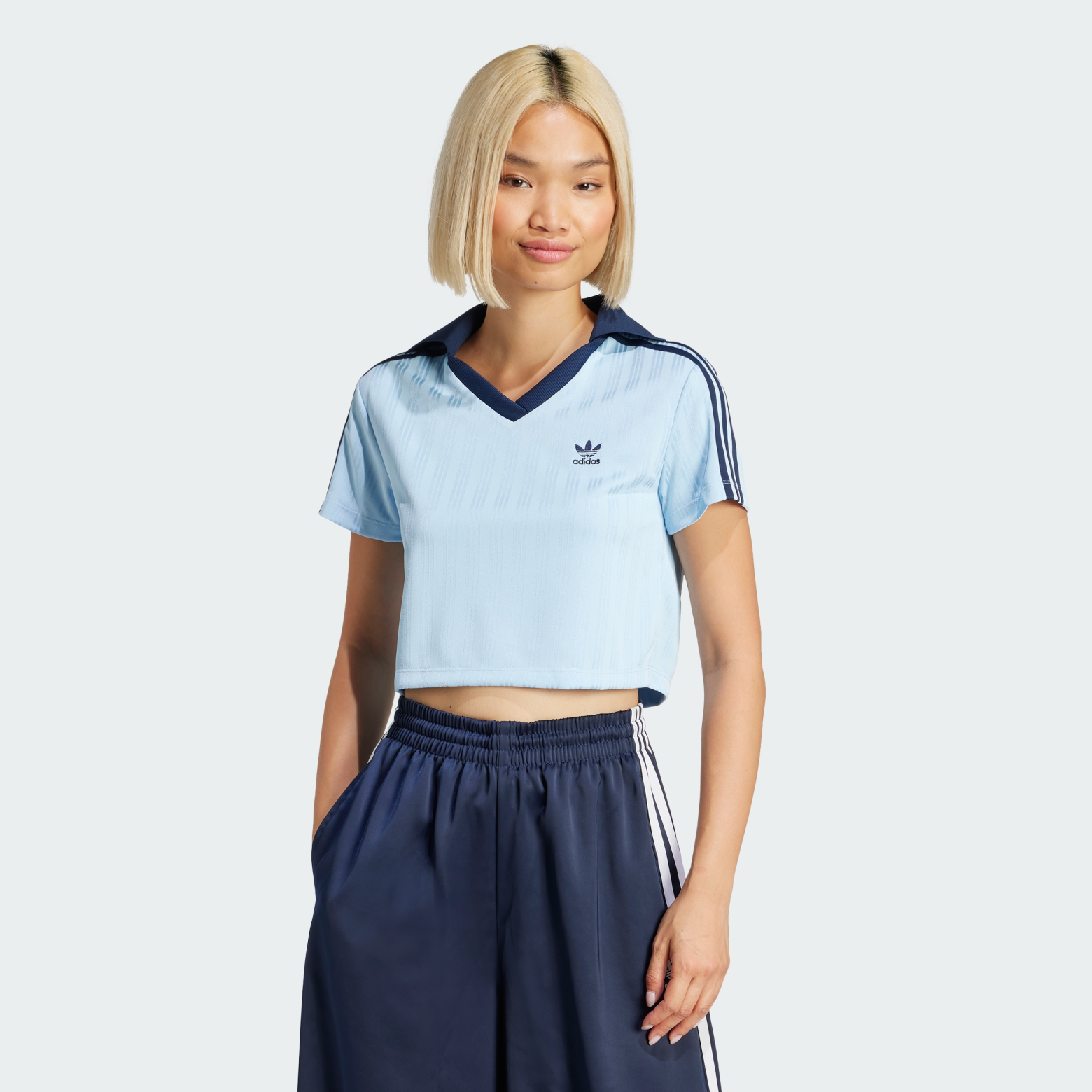 Adicolor Football Jacquard V-Neck қысқартылған полосы Originals JD5864 1