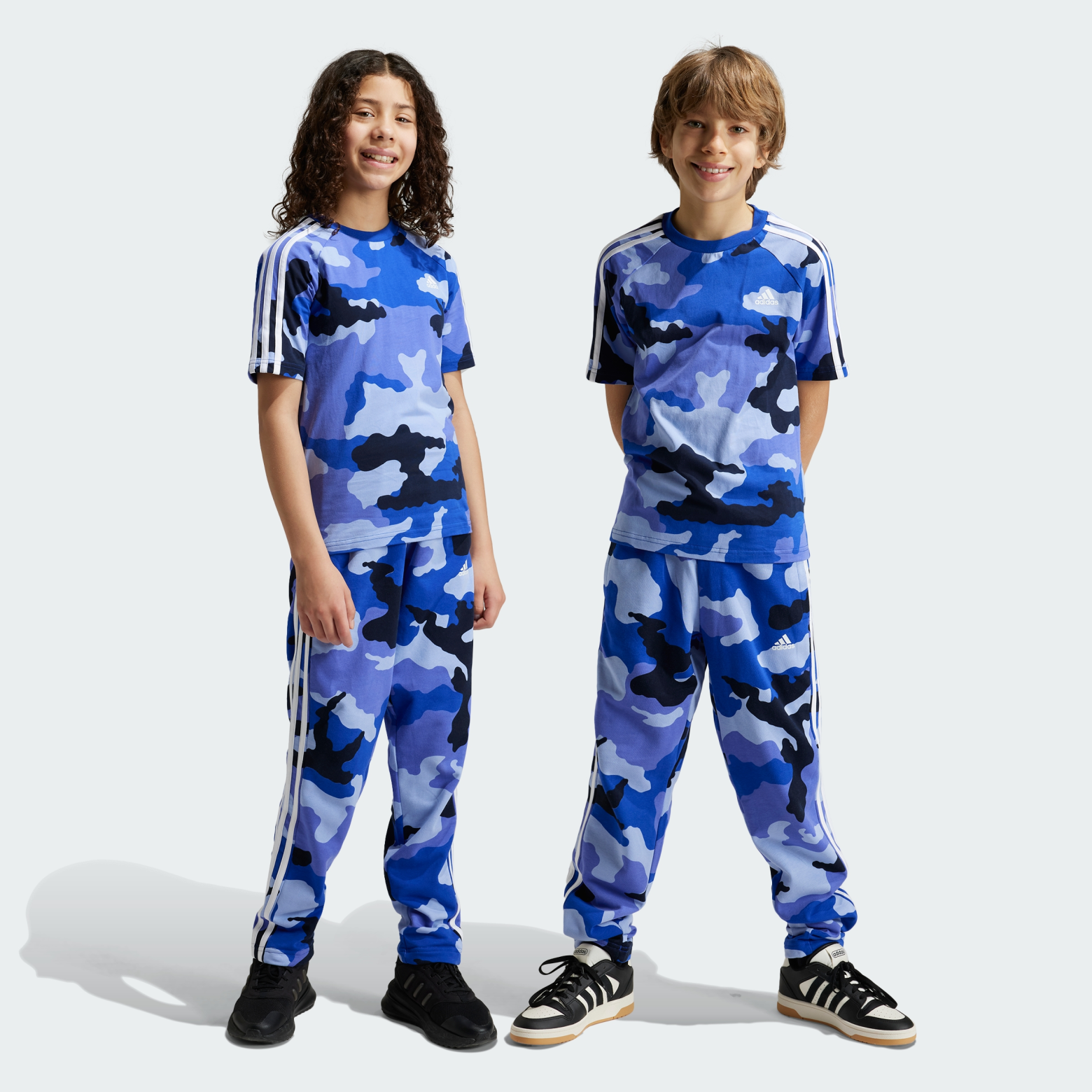 Essentials Allover Print Kids джоггеры Sportswear IY4297 1