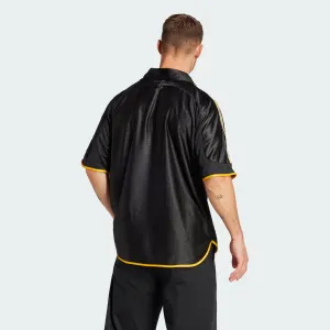 Нейлон шұлықтардағы әдемі есектер мен саңылаулар