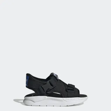 Cyber monday -40%: Сандалии и шлепанцы для детей 158