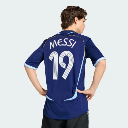 Виїзна футболка Argentina 2006 Messi Performance JN3709 — adidas