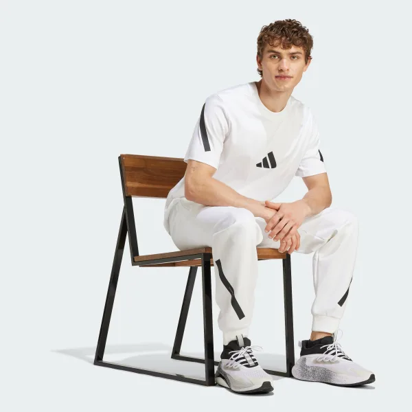 Футболка adidas Z.N.E. Sportswear JE3078 — adidas Україна