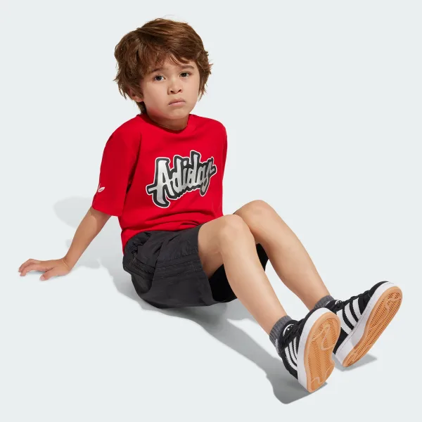 Комплект: футболка и шорты Kids