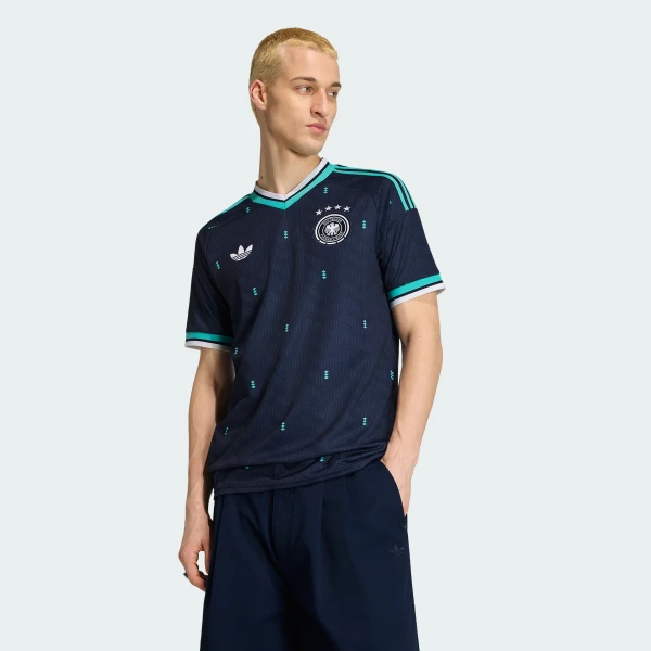 Одяг | Вид спорту: Футбол | Збірні і клуби: Збірна Німеччини — adidas