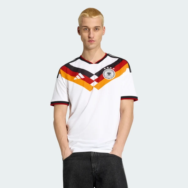 Одяг | Вид спорту: Футбол | Збірні і клуби: Збірна Німеччини — adidas